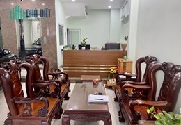 CẦN TIỀN BÁN NHANH NHÀ 4 TẦNG ĐINH TIÊN HOÀNG - NGANG 7M - CÓ THANG MÁY