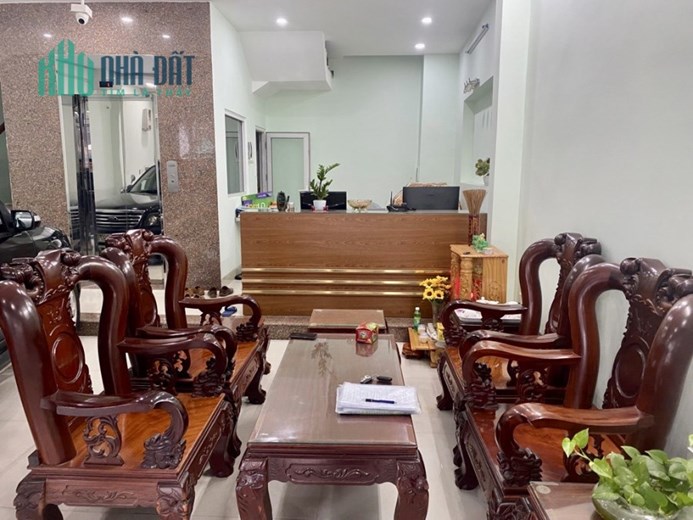 CẦN TIỀN BÁN NHANH NHÀ 4 TẦNG ĐINH TIÊN HOÀNG - NGANG 7M - CÓ THANG MÁY