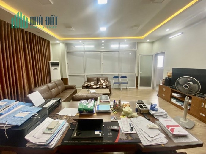 CẦN TIỀN BÁN NHANH NHÀ 4 TẦNG ĐINH TIÊN HOÀNG - NGANG 7M - CÓ THANG MÁY
