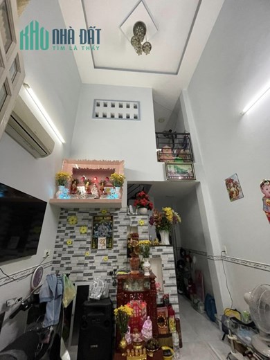 Bán nhà 3 tầng BTCT 3PN, 46m2 shr, Tỉnh Lộ 10, Bình Tân, chỉ 3.5 tỷ TL