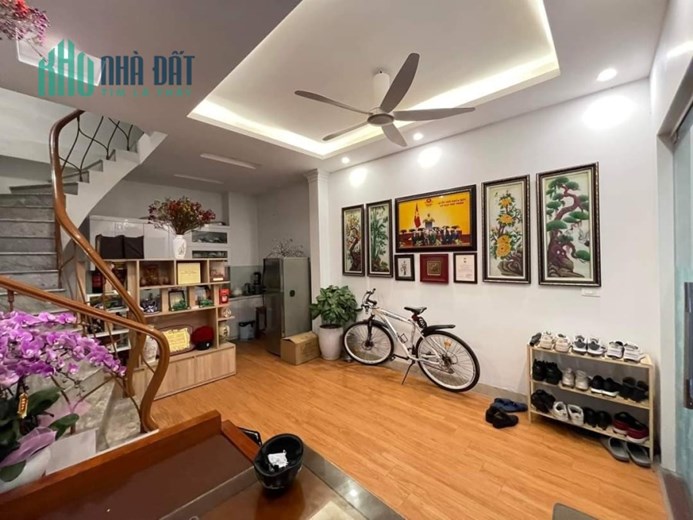 Liễu Giai- Ba Đình - PHÂN LÔ O TÔ - KD 32m,5T,MT 4,4m, 8,8 tỷ.
