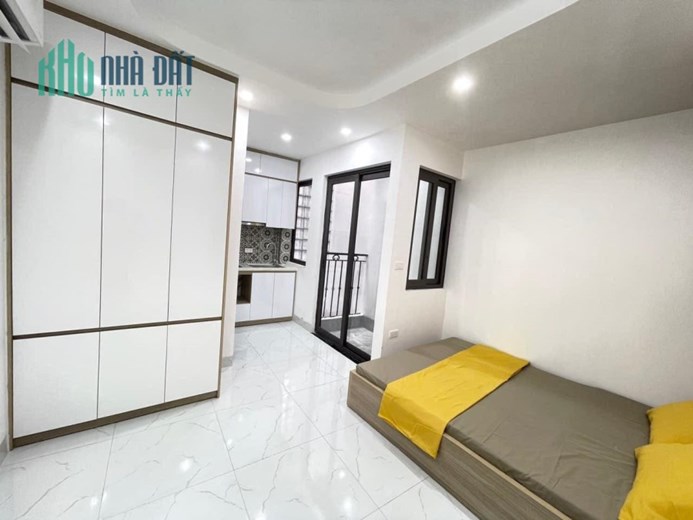 Bán gấp nhà phố Đông Tác, Đống Đa, 88m2, MT6.8m, ô tô, xây CCMN chỉ 6.8 tỷ