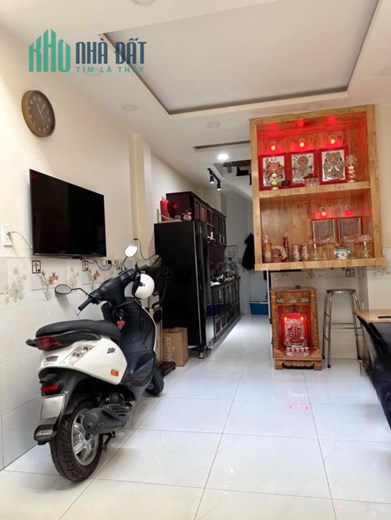 Nhà mới, đẹp 5 tầng hẻm thông đường Cao Đạt P1Q5 - 6.3 Tỷ