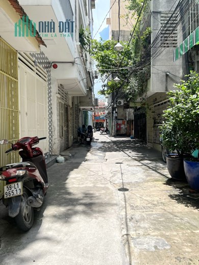 Nhà mới, đẹp 5 tầng hẻm thông đường Cao Đạt P1Q5 - 6.3 Tỷ