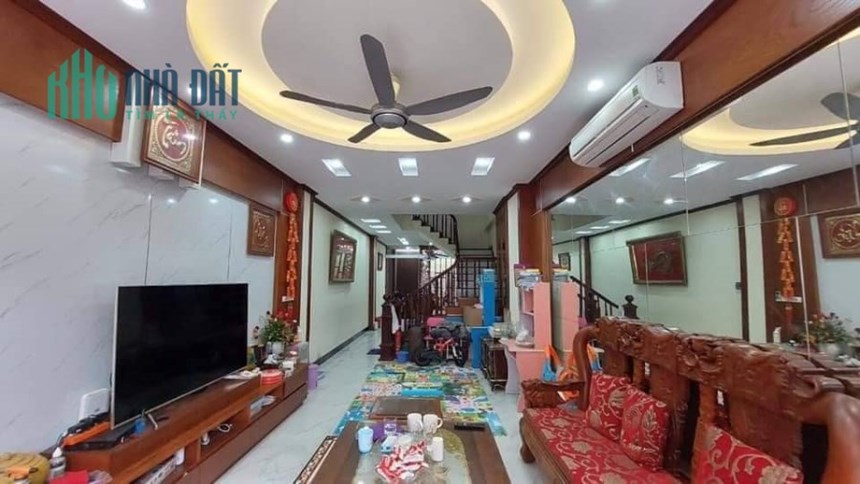 ÂU CƠ - GARA Ô TÔ, THANG MÁY XỊN, NỘI THẤT CHÂU ÂU 10.1 TỶ