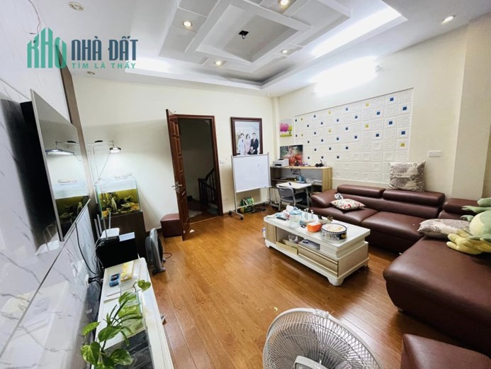 💥Nhà đẹp ở luôn Yên Hòa, Cầu Giấy 36m 5T, ngõ thoáng, 3 gác đỗ cổng, chỉ 4.95 tỷ💥