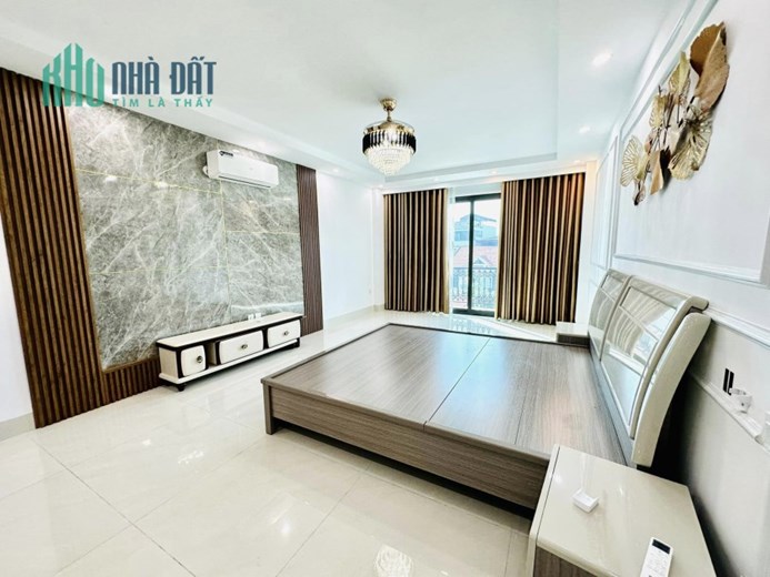 NGHI TÀM - GARA Ô TÔ TRÁNH, THANG MÁY XỊN, NỘI THẤT ĐẲNG CẤP 10.1 TỶ