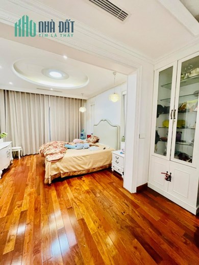 Bán biệt thự lô góc 2 mặt tiền khu Imperia Garden, nội thất nhập khẩu châu Âu