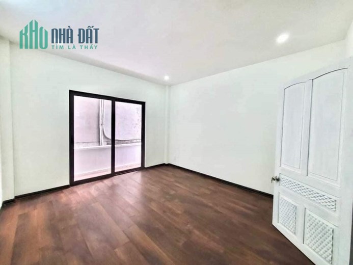 Bán Nhà Đường Trần Duy Hưng 50m2 x 5 tầng, cách 1 nhà ra Phố, kinh doanh sầm uất, giá đầu tư chỉ