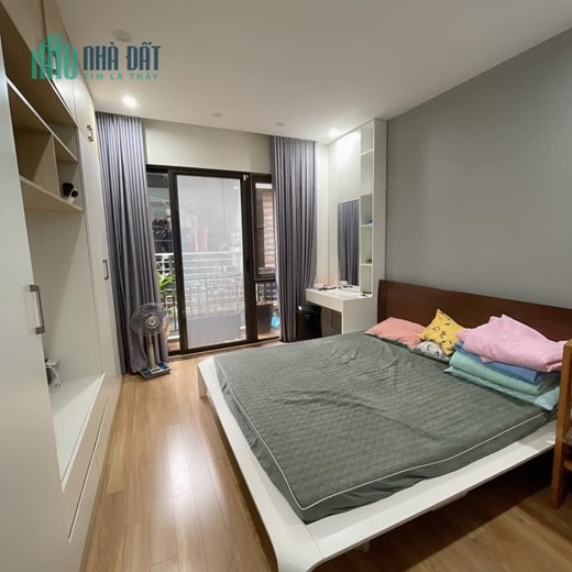 Bán nhà ngõ 78 Duy Tân, 50m2, 5 tầng, mt 4m, phân lô, ô tô tránh, kinh doanh cực đỉnh.