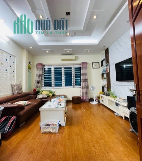 YÊN HÒA PHỐ - NHÀ ĐẸP Ở NGAY – GẦN PHỐ - NGÕ RỘNG THOÁNG - SÂN ĐỂ XE SIÊU RỘNG 
* 5T x 36m2, MT