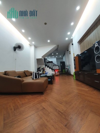 Ngộp Lạc Long Quân - Tân Bình - HXH -54m2 - 4 tầng