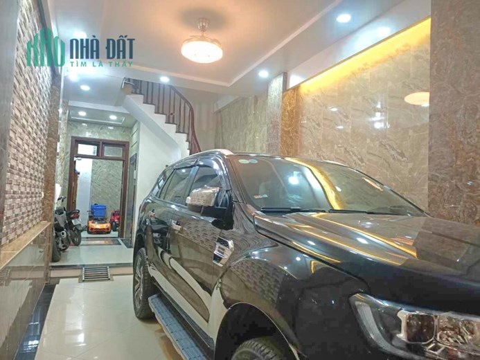 Siêu phẩm 7 tầng thang máy, ô tô tránh, vào nhà, kinh doanh tốt, giá cực tốt