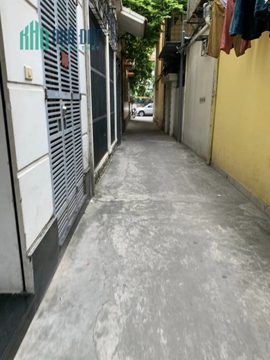 Phố HIẾM NHÀ BÁN-HUỲNH THÚC KHÁNG-TT ĐỐNG ĐA-48M-MT8.5M-4T-7.2 TỶ