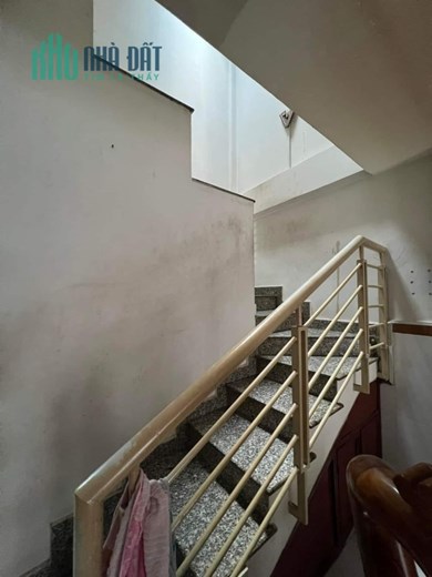 bán nhà đường kênh Tân Hóa , quận Tân Phú , sau lưng mặt tiền , dt 3,4 x 11