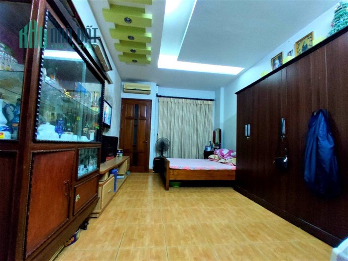 GIÁ RẺ-Gần Mặt PHỐ NGUYỄN LƯƠNG BẰNG-ĐỐNG ĐA 135tr/m-5T- 52m