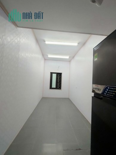 Hiếm bán nhà Hoàng Cầu 30m2 x4 tầng, mt 4.5m, oto đỗ cửa, gần hồ, 4.7 tỷ