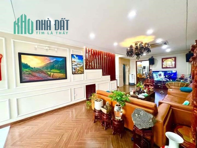 Bán Nhà Ngõ 135 Phố Đội Cấn 118m2 x 5 tầng, view hồ , 2 thoáng, ngõ rộng ô tô dừng đỗ ngày đêm, giá