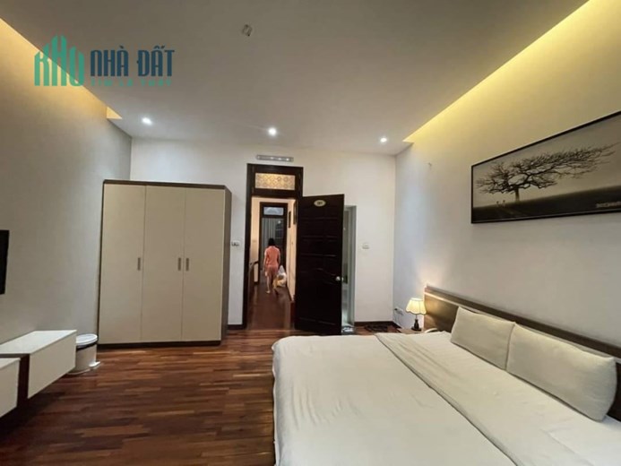 Bán Khách sạn 2 sao Khu BT  Linh Đàm 6 tầng 21 phòng 217m2 doanh thu 300 tr/tháng giá 36 tỷ