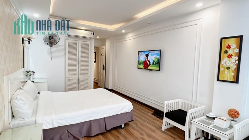 Bán Khách sạn 2 sao Khu BT  Linh Đàm 6 tầng 21 phòng 217m2 doanh thu 300 tr/tháng giá 36 tỷ