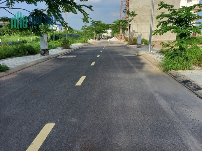 Bán đất APĐ 12 P.an phú đông quận 12, SHR, Đường 6m, giá chỉ 3.3 tỷ