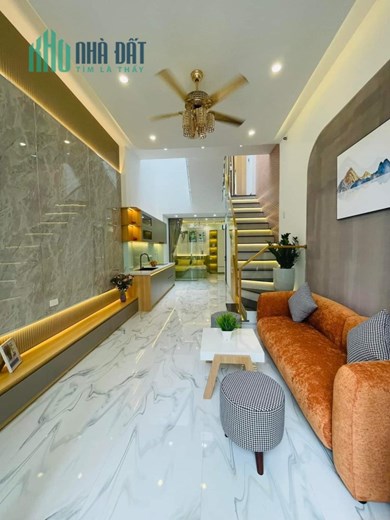 🔴💥NHÀ 2 TẦNG 2 MÊ K556 HOÀNG DIỆU - GẦN CHỢ MỚI