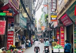 Bán gấp nhà Lô góc Chợ Khâm Thiên, Đống Đa, 70m2, mt10m, giá 4.5 tỷ
