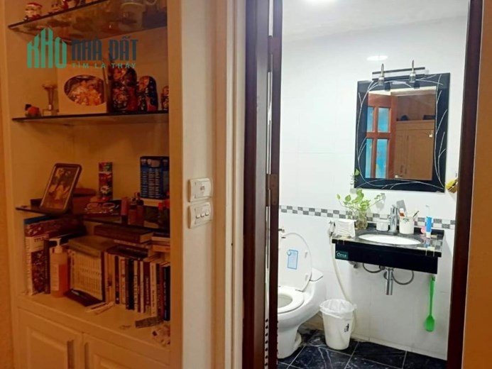 Xã Đàn, Đống Đa, Ô TÔ CÁCH NHÀ 10M - NHÀ ĐẸP Ở NGAY 70m, 5T, MT 6,9m,10 tỷ.