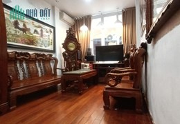 Bán nhà mặt phố Hoàng Ngân chưa đến 200tr/m2