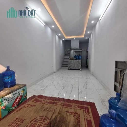 Bán nhà mặt phố Hoàng Ngân chưa đến 200tr/m2