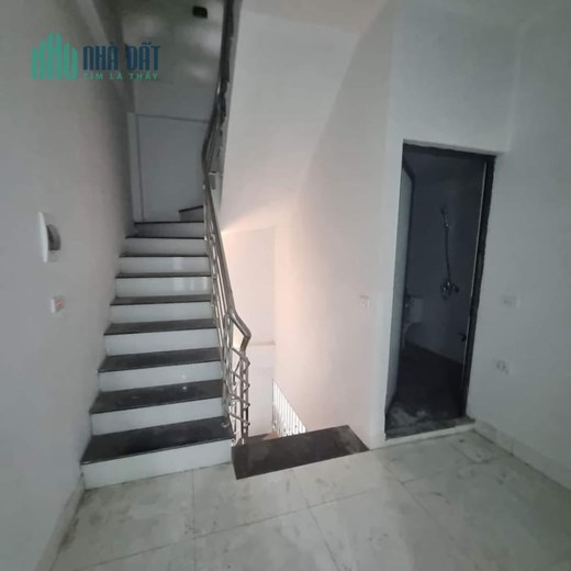 Bán nhà mặt phố Hoàng Ngân chưa đến 200tr/m2