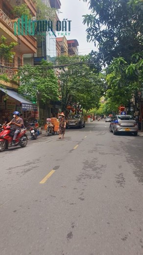 Nhà bán Ngô Quyền, Hà Đông, 65m2, C4, 5,1m tiền, 10,5 tỷ.