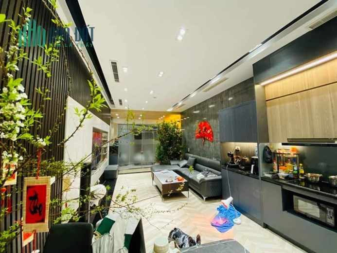 ÂU CƠ - Ô TÔ TRÁNH, THANG MÁY XỊN, KINH DOANH 11.1 TỶ