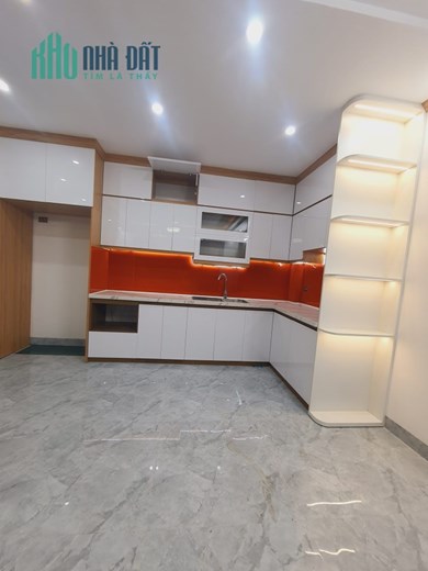 ÂU CƠ - GARA 7 CHỖ, THANG MÁY XỊN, KINH DOANH 11.1 TỶ