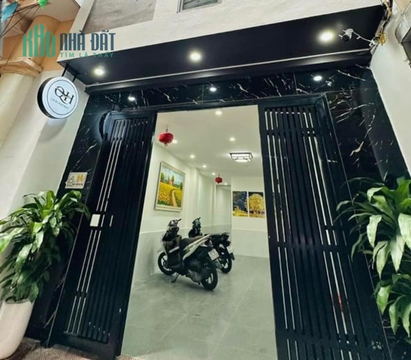 BÁN GẤP TOÀ NHÀ CCMN TRẦN THÁI TÔNG, CẦU GIẤY, tổng doanh thu 120 TRIỆU, 20 khu vực kín, FULL thiết
