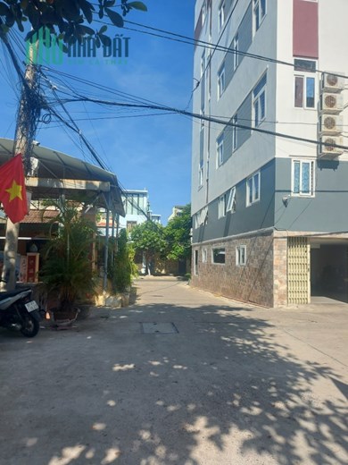 MẶT PHỐ - KHÔNG CÓ CĂN THỨ 2 - LÔ GÓC 3 MẶT THOÁNG - Ô TÔ DỪNG ĐỖ NGÀY ĐÊM