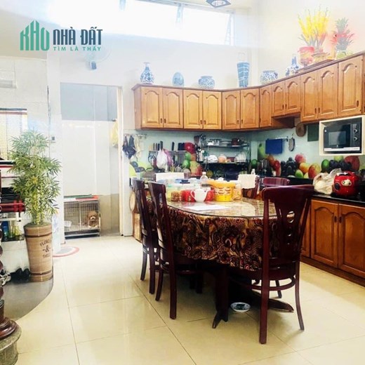 Bán gấp VTKD ngay Nguyễn Sơn quận Tân Phú 5.5 x 14 - 4T BTCT hơn 8 tỷ TL