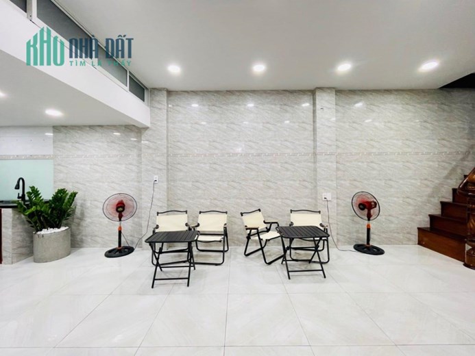 Bán Nhà Chính Chủ MT Trường Sa - Quận Phú Nhuận - 35m2 - 3Tầng - Chỉ nhỉnh 5Tỷ.