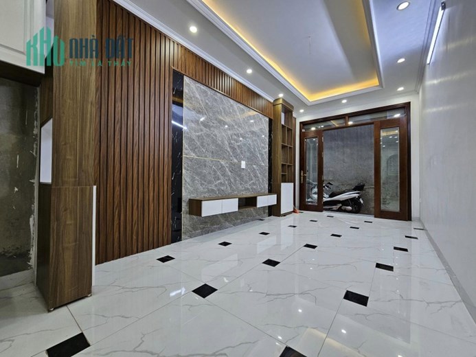 Nhà đẹp Bạch Mai, Hai Bà Trưng, 30m, 5 tầng,hiện đại,  trung tâm, chỉ 3.8 tỷ