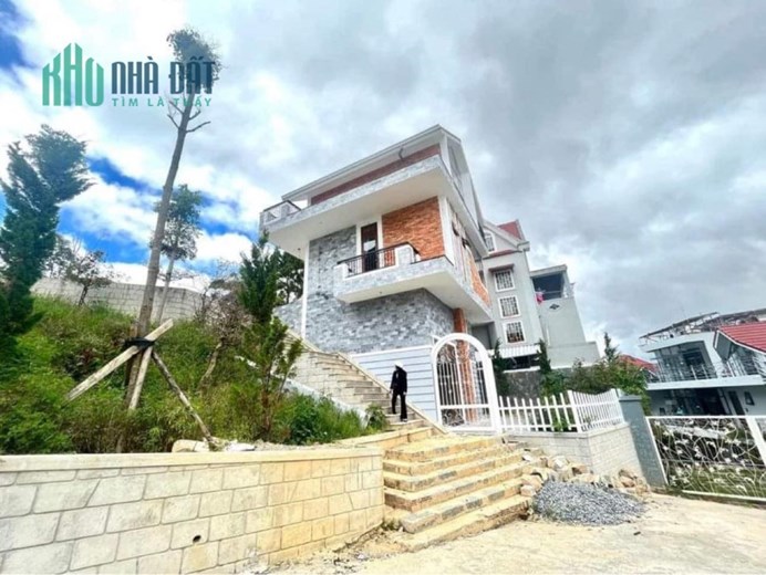 Bán villa mặt tiền Tô Hiến Thành Phường 3 Đà Lạt vừa hoàn thiện