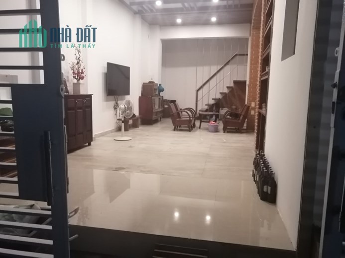Q7 HẺM 6M XE HƠI TỚI NHÀ , 80M2 NGANG BỀ THẾ 7M, 6PN ĐANG CHO THUÊ 18 TRIỆU / THÁNG