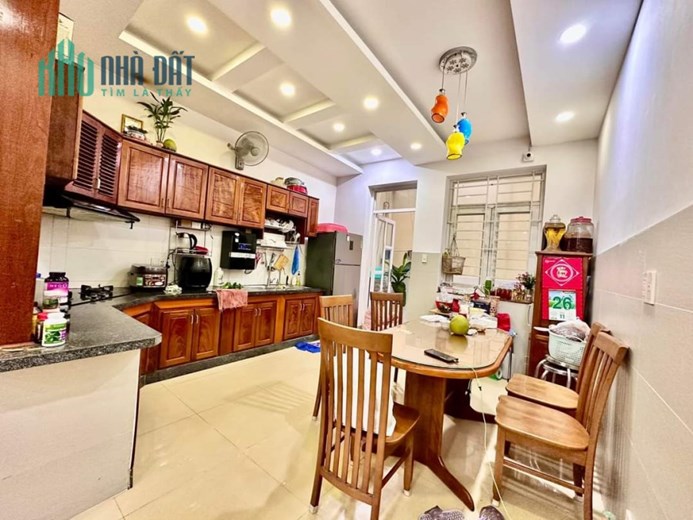 CHÍNH CHỦ BÁN NHÀ, ĐƯỜNG 8m, 4 TẦNG, GIÁ 10.5 TỎI, P PHÚ MỸ Q7.