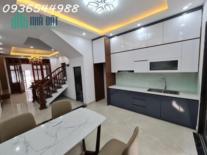 Bán gấp nhà phố Thạch Bàn, 65m2, 4 tầng, chỉ 5 tỷ