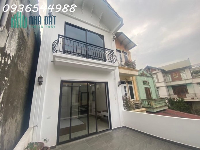Bán gấp nhà phố Thạch Bàn, 65m2, 4 tầng, chỉ 5 tỷ