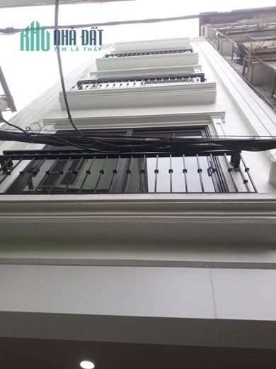 CCMN ngõ thông Thang Máy gần phố Láng Đống Đa 70M, 8T, MT 5m, Giá 12 Tỷ (Thương thượng)