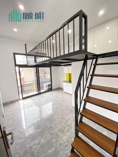CCMN ngõ thông Thang Máy gần phố Láng Đống Đa 70M, 8T, MT 5m, Giá 12 Tỷ (Thương thượng)
