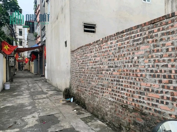 Bán gấp mảnh đất Minh Khai Bắc Từ Liêm, 43m2, Ô tô vào đất, Giá: nhỉnh 3 tỷ