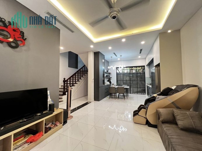 Chính chủ Bán nhà Siêu đẹp Hoàng Văn Thái 60m MT6.3 ô tô vào nhà nội thất sang xịn mịn