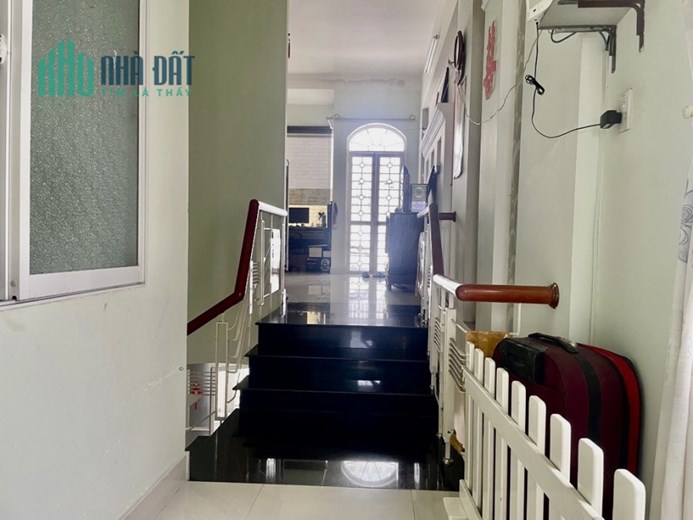 BÁN RẺ BÁN NHANH NHÀ 2 TẦNG KIỆT 6M HÀM NGHI - BÊN CẠNH VIEW BỜ HỒ