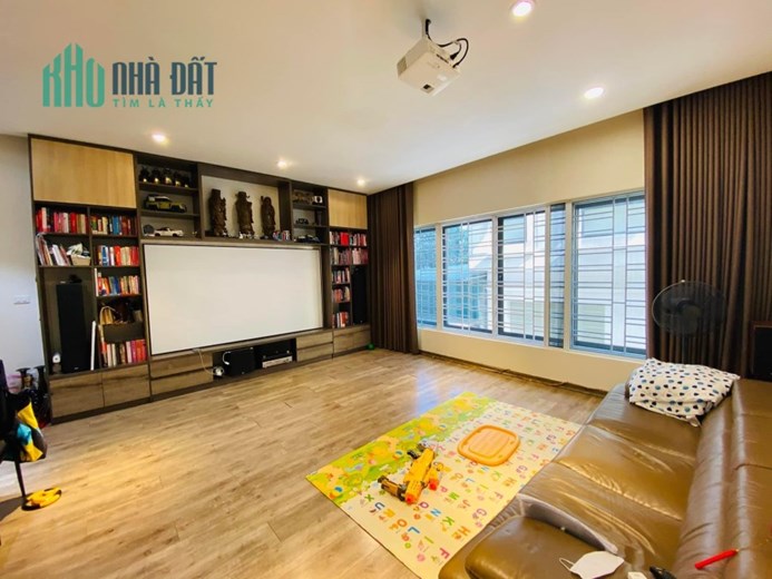 ĐẲNG CẤP, Bán nhà Vạn Bảo, Vạn Phúc 65m2, phân lô Ô tô tránh chỉ với 20 tỷ